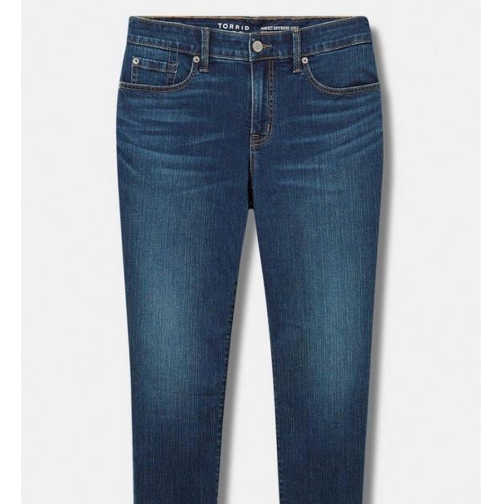NWT, never worn, Size 18R, Torrid boyfriend mid-rise straight vintage jeans